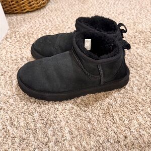 Ugg Ulta mini - black